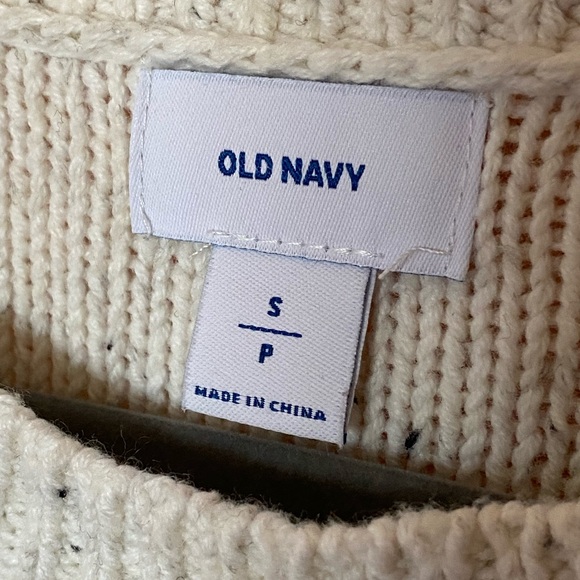 Old Navy Cable Knit Sweater - Picture 2 of 6